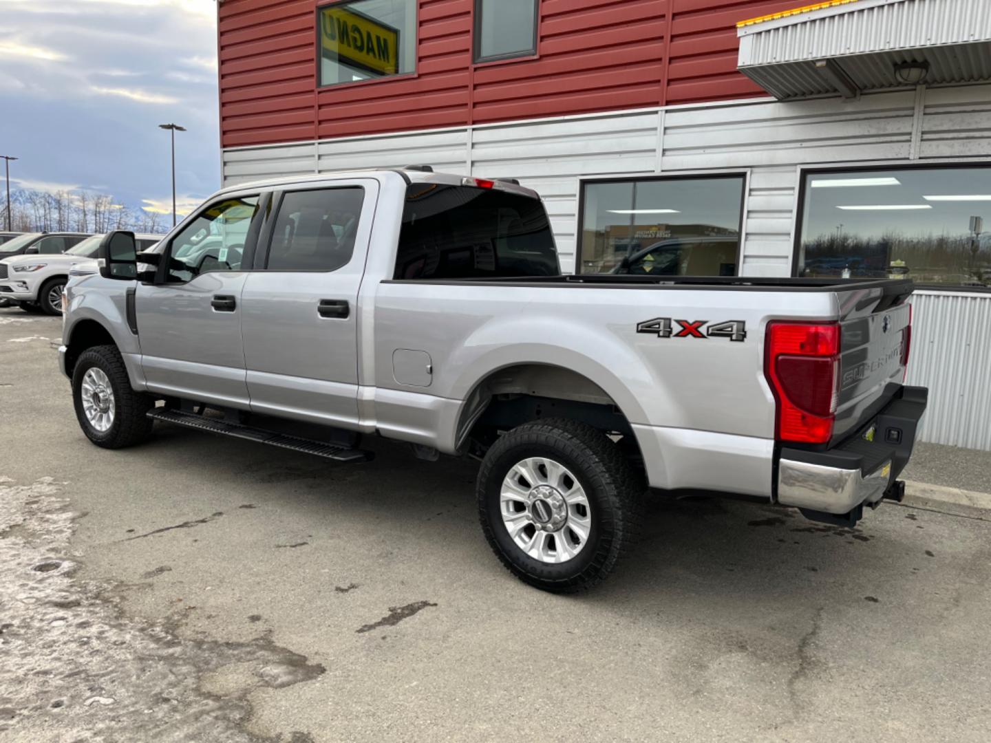 2022 Silver Ford F-250 SD XLT Crew Cab 4WD (1FT7W2BT6NE) with an 6.7L V8 OHV 16V DIESEL engine, 6A transmission, located at 1960 Industrial Drive, Wasilla, 99654, (907) 274-2277, 61.573475, -149.400146 - Photo#2